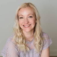 Holly Brinkman's Instagram, Twitter & Facebook