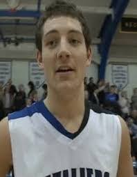 Elliot Hatcher's Instagram, Twitter & Facebook