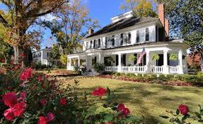 Restored Antebellum Homes Stand Alongside Fragrant Gardens In Madison Georgia From Photos Beautiful Villag Antebellum Home Antebellum Homes Historic Homes