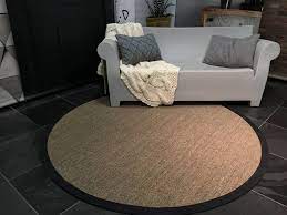 Mit einem runden teppich schaffst du eine entspannte als allergiker greifst du zu sisal, wolle oder fell. Sisal Teppich Premium 16 Natur Rund Mit Hochwertiger Bordure Aus Baumwolle Floorpassion
