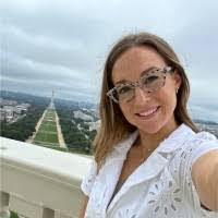 Tracy Lapp's Instagram, Twitter & Facebook