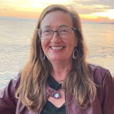 Carolyn Michaud's Instagram, Twitter & Facebook