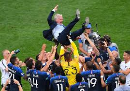 Didier deschamps gareth southgate roberto martínez didier deschamps chelsea manager didier deschamps chelsea goal didier deschamps 98 didier deschamps jeune 1998 didier deschamps joueur 1998 didier deschamps coupe du monde 1998 didier deschamps 1998 photo didier deschamps 1998 Didier Deschamps De 1998 A 2018 Les Photos Qui Emeuvent Les Francais Elle