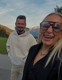 krallerhof 🇦🇹 Bisschen Wellness , bisschen wandern. . . . #aussicht  #berge #view #sundaymood #travel #österreich #reiseblogger #outfits #summer  #tb #sunday #allblack #krallerhof #austria #leogang