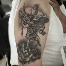 El papa león xiii instituyó una oración a san miguel arcángel para toda la iglesia católica. Interesantes Tatuajes De San Miguel Con Fuertes Significados Tatuajeclub Com