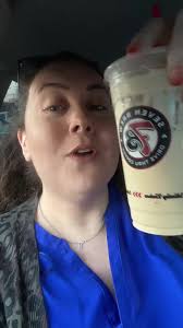 Iced Blondie with Brown Sugar Cinnamon Review #7brew #icedblondie #fyp  #espresso #coffee #caramel #cinnamon #murfreesboro #tennessee