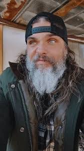 Robert Potthoff's Instagram, Twitter & Facebook