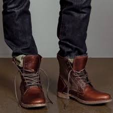 Découvrez la grande sélection de chaussures montantes pour homme disponible sur tendance chaussures. Chaussure De Ville Montante Les Meilleurs Modeles Pour Homme Ma Chaussure Com