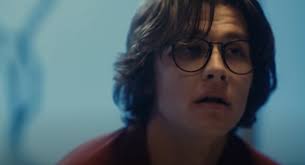 David Kushner dijeli dirljivu božićnu pjesmu “Empty Bench” :: Muzika ::  RTCG