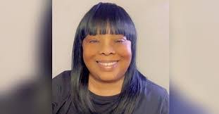 Carole Randall's Instagram, Twitter & Facebook