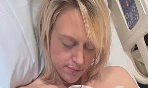 Police Seek Tips for Missing Columbus Woman The Columbus Police are asking  for the publics' help in finding 26-year-old Grace Arbuckle. Arbuckle was  last seen