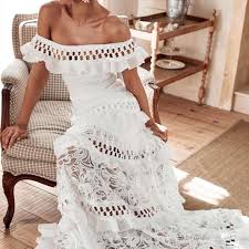 Beach wedding bride dresses for your special day. 31 Beach Wedding Dresses Perfect For A Seaside Ceremony
