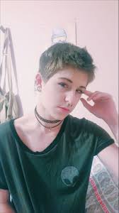 Apr 17, 2017 · hair style. Androgynous Haircuts Tumblr Novocom Top