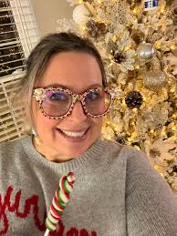 Jaime Newland Corbin (@chasing_honeybees_in_tennessee) • Instagram photos  and videos