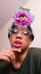 Cassandra Snell's Instagram, Twitter & Facebook