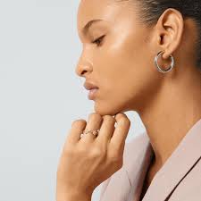 Flora 18k diamond ring in 18k rose gold