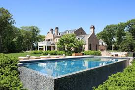 Not only lionel messi haus, you could also find another pics such as messi house, messi haus barcelona, ronaldo house, lionel messi villa, haus von lionel messi, lionel messi familie. Wegen Larm Uberflugverbot Uber Dem Haus Von Lionel Messi