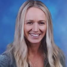 Danielle Harmsen's Instagram, Twitter & Facebook