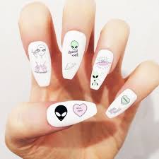 Elegir entre esmalte permanente o semipermanente para las uñas no es una tarea fácil por la proximidad de estos dos productos. 130 Ideas De Unas Tumblr Manicura De Unas Disenos De Unas Manicura