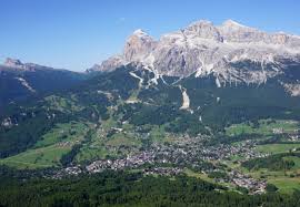 Abetone/val di luce is 5 km from the apartment. Cortina D Ampezzo Wikipedia