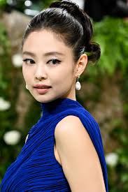 Blackpink's Jennie Just Kicked Off Her Blonde Era—See the Photos