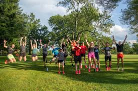 Who's joining us for Waveny Wednesday tonight?! Every Wednesday this summer  we're meeting at Waveny Park at 6:30pm for a FREE running workout! All  paces welcome, no RSVP needed. More info through