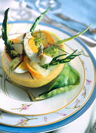 Prendete il vostro cedro e con un pelapatate togliete la buccia (ma solo se volete ) ma non eliminate l'albedo. Ricetta Insalata Di Cedro E Uova Sode Sale Pepe