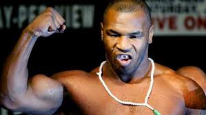 3 years ago3 years ago. Mike Tyson Boxt Mit Nur 15 Jahren Gegen Einen Erwachsenen Gegner