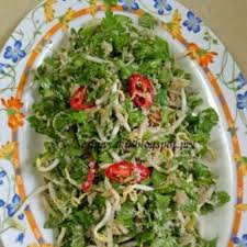 1.batang dipotong ikut ruas selom. Kerabu Daun Selom