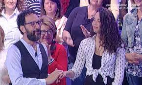 L'edizione italiana di telethon venne creata nel 1990 da susanna agnelli in collaborazione con l'unione italiana lotta alla distrofia muscolare (uildm) per finanziare e promuovere ricerca scientifica sulle malattie genetiche e malattie rare, per cercare una cura alla malattia del figlio. Federico Quaranta Eta Ex Moglie E Figli Fidanzata Genitori Figlio Di Andy Luotto Studi Instagram Donnapop