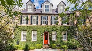 Chew On This 1790 Charleston Home Has Been Fully Restored For The Modern Era Historic Homes Historic Homes For Sale Charleston Homes