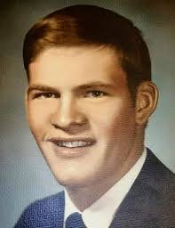 Kelly Roe's Instagram, Twitter & Facebook