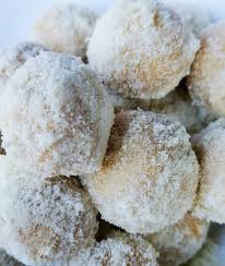 Tips:** gunakan gula aising dan bukan gula yang diblend sendiri sebagai salutan biskut. Resepi Biskut Makmur Gebuuuu Dapur Bisnes
