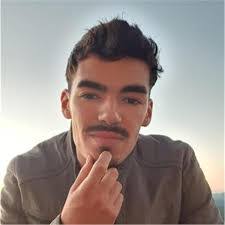 Eric Arteaga's Instagram, Twitter & Facebook