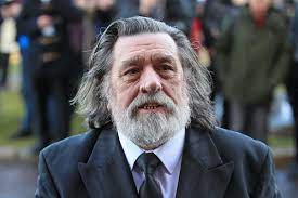 He is an actor, known for sohvanvaltaajat (1998), kaava 51 (2001) and grimsby (2016). Actor Ricky Tomlinson Reveals Brother Has Died From Covid 19 Bury Times