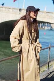 翻一翻女明星近期的开春穿搭，大家都和舒淇一样，爱穿轻薄类衣裳，但内衣一点都没捅篓子，性感得恰到好处。 无论是白衬衫、雪纺衫，还是 修身 t 恤、连衣裙，女明星们能轻松 hold 住。 <左右滑动查看> 2018å¹´08æœˆ03æ—¥ èˆ'æ·‡ ä¸­é¤åŽ…2 ç¬¬ä¸‰æœŸç©¿æ­ å½±è§†ç€è£… Idollook