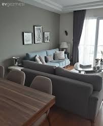 Dekore edilen yer yatak odası ise, yatak örtüsü ile aynı renk tonlarında halı veya fon. Dingin Renkler Stil Sahibi Ve Sik Bir Dekor Yeliz Hanimin Evi Ev Gezmesi Oturma Odasi Takimlari Ev Icin Oturma Odasi Dekorasyonu