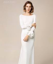 Nombreux styles de robe cérémonie offerts pour soirée ou cocktail de mariage. Robe De Mariee Hiver Mariee Fr