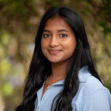 This summer, I had the incredible opportunity to be part of UNIQLO Canada  2024 first batch of interns! This experience gave me valuable insights into  UNIQLO's core values, business philosophy, and… |