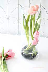 Have you seen those new tulip arrangements done inside a tall vase? Tulip Arrangement Ideas Flower Arrangement Images Easy Florist Tulip Flower Tulip Flower Arran Tulips Arrangement Tulip Arrangement Ideas Tulip Arrangement