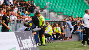 Maybe you would like to learn more about one of these? Ligue 1 Le Var Tue Le Foot Les Verts Et Les Violets En Ont Ras Le Bol Eurosport