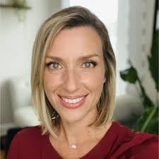 Leticia Newman's Instagram, Twitter & Facebook