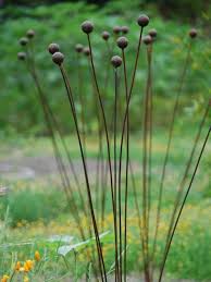 These metal flowers are very beautiful and attractive. 1000 Metal Garden Art Ideas Will Amaze You
