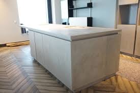 Beton Mobel Beton Cire Kuchenarbeitsplatte Beton Tisch Exclusive Oberflache Fur Messewande Kuchenarbeitsplatte Betonkuche Kuche Block