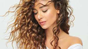 Basta avere delle strisce di tessuto oppure crearle con stracci vecchi. Come Prendersi Cura Dei Capelli Ricci Avon It