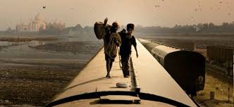 Slumdog millionär (originaltitel slumdog millionaire) ist ein mit acht oscars ausgezeichneter britischer kinofilm von danny boyle aus dem jahr 2008. Pin On Film