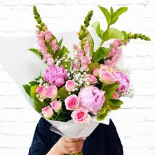 How to grow gypsophilia plants: Flowers For Graduation Qv Melbourne Flowers Near Me Amazing Graze Flowers