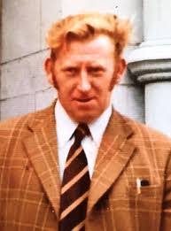 Julie Ludden's Instagram, Twitter & Facebook