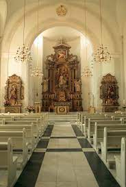 Die sant joseph kirche wurde umzingelt vom hamburger kiez und dort dann eingebettet, es passt eigentlich gar nicht in dieser gegend rein, fast stört es und wenn ich die inschrift am pfarrhaus lese anno 1717 dann gehört es zu den ersten überhaupt in dieser gegend. Kontakt St Joseph Und St Theresien Altona