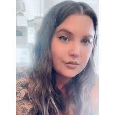 Stephanie Sipes's Instagram, Twitter & Facebook